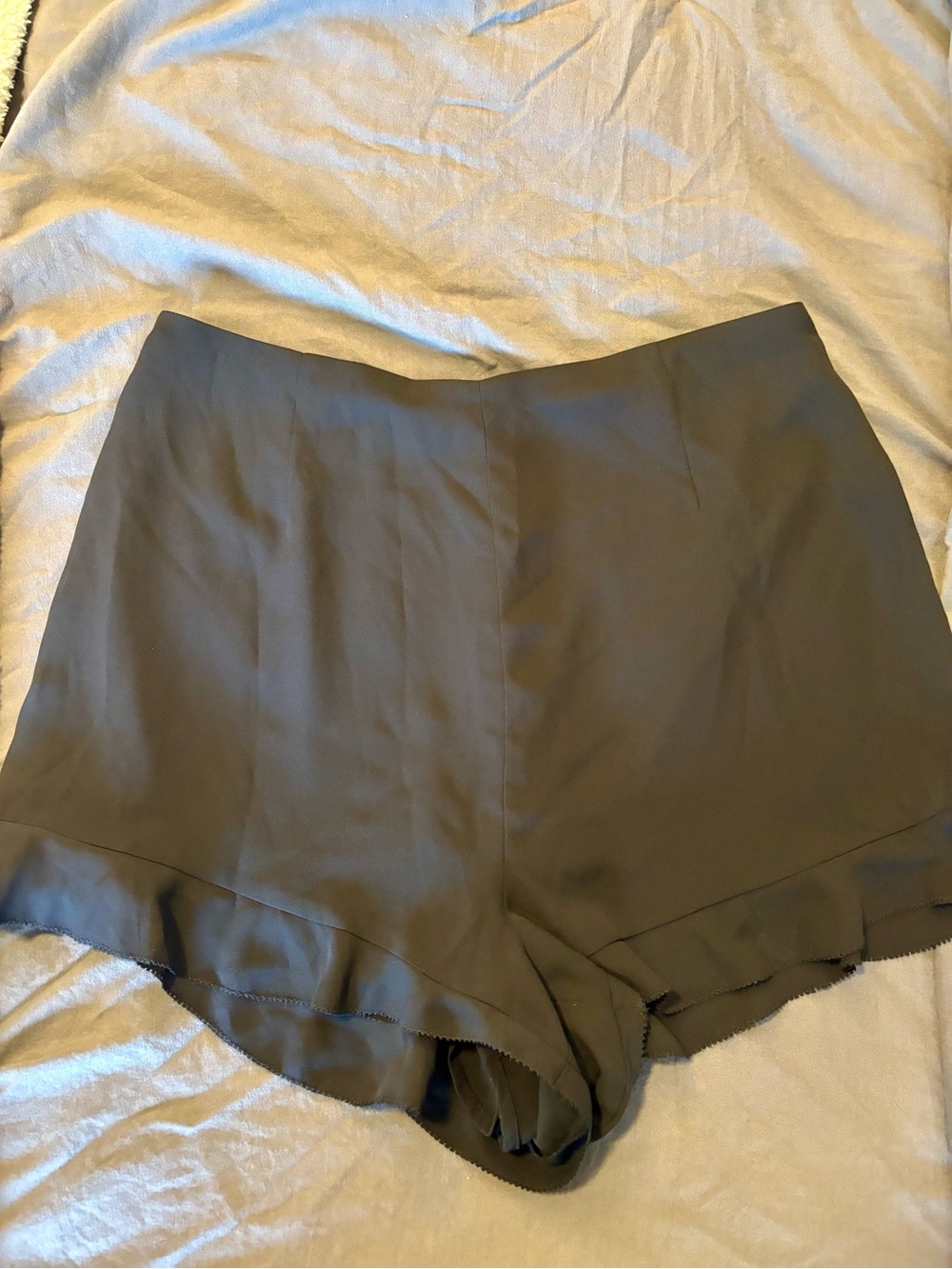 Women’s Ruffle Hem Shorts